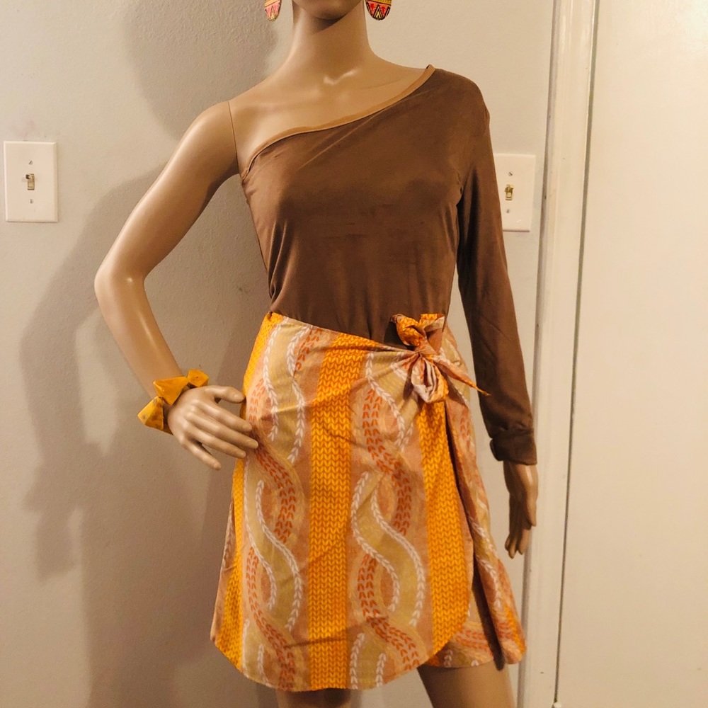 Two pieces top and the bottom